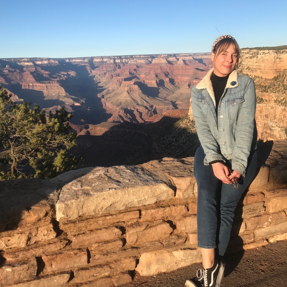 Meet your Posher, Stephanie
